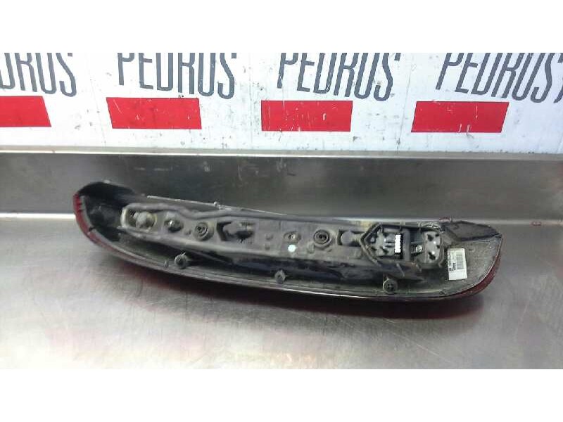 Recambio de piloto trasero derecho para opel corsa c comfort referencia OEM IAM   