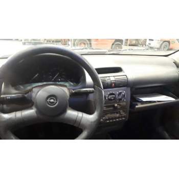 opel corsa b del año 1996