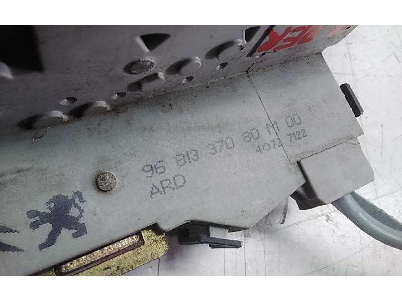 Recambio de cerradura puerta trasera derecha para citroen c4 berlina vtr plus referencia OEM IAM 9681337080M  
