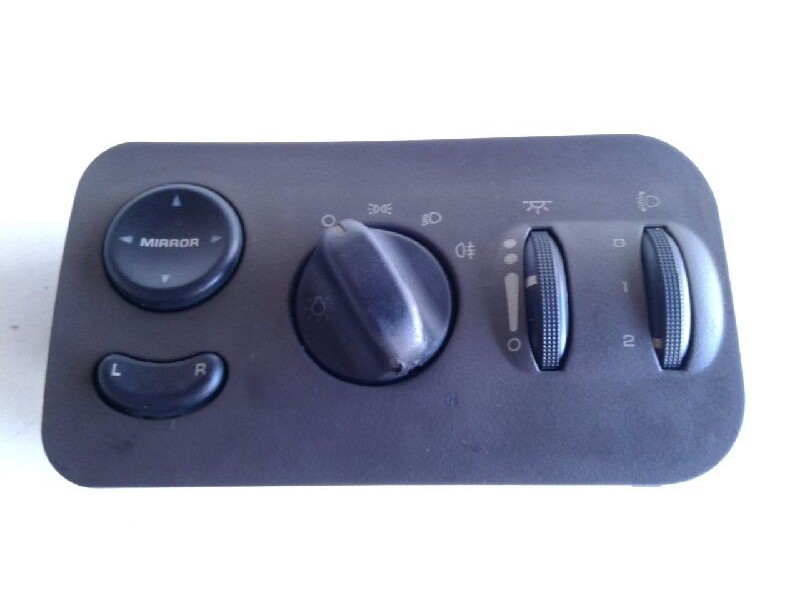 Recambio de mando luces para chrysler voyager (rg) 2.5 crd se referencia OEM IAM 04685711AC  