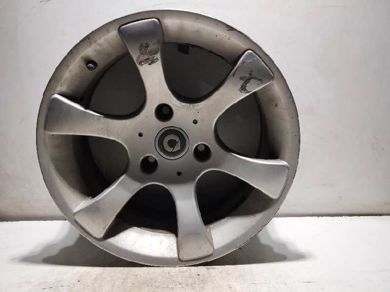 Recambio de llanta aluminio para smart fortwoc coupe mc01/1332c0 referencia OEM IAM 15-3-TORNILLOS ET34 