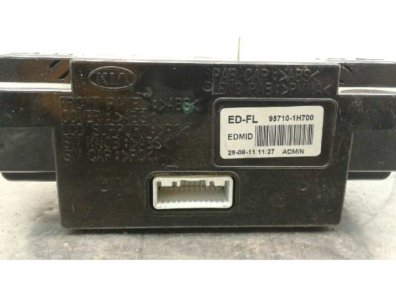 Recambio de pantalla multifuncion para kia cee´d 1.6 crdi cat referencia OEM IAM 957101H700  