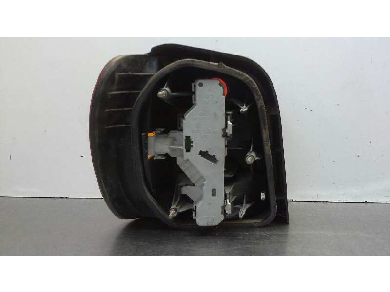 Recambio de piloto trasero derecho para volkswagen polo berlina (6n1) concept referencia OEM IAM   