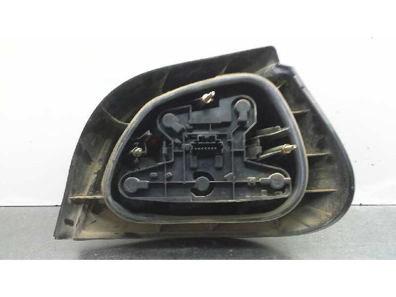 Recambio de piloto trasero izquierdo para renault megane i berlina hatchback (ba0) 1.6e alize referencia OEM IAM   