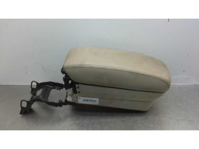 Recambio de apoyabrazos central para toyota avensis berlina (t25) 2.0 d4-d executive berlina (5-ptas.) referencia OEM IAM   