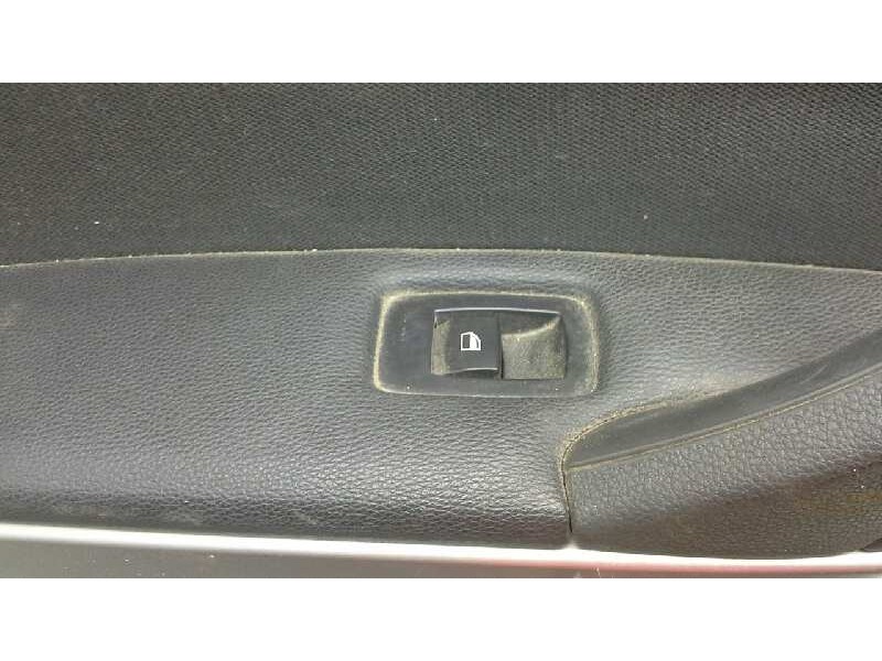 Recambio de guarnecido puerta trasera izquierda para bmw serie 3 berlina (e90) 320d referencia OEM IAM   