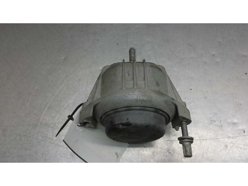 Recambio de soporte motor derecho inferior para bmw serie 3 berlina (e90) 320d referencia OEM IAM 676880003  