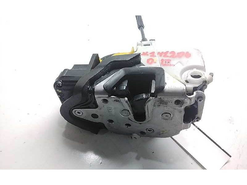 Recambio de cerradura puerta delantera izquierda para opel insignia berlina edition referencia OEM IAM 133735  