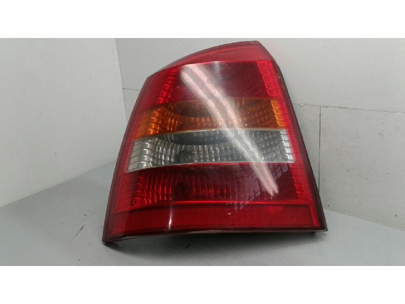 Recambio de piloto trasero izquierdo para opel astra g berlina sport referencia OEM IAM   