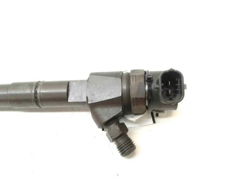 Recambio de inyector para opel insignia berlina edition referencia OEM IAM 0445110327  