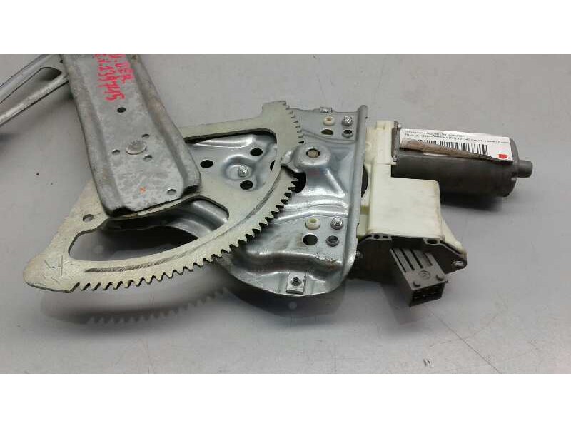 Recambio de elevalunas delantero derecho para toyota avensis berlina (t25) 2.2 d-4d executive sedán (4-ptas.) referencia OEM IAM