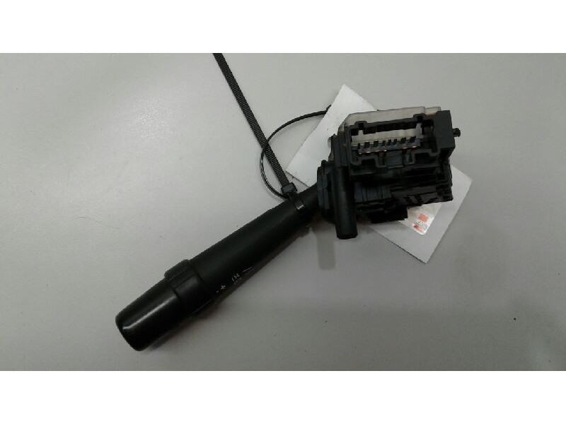 Recambio de mando limpia para toyota avensis berlina (t25) 2.2 d-4d executive sedán (4-ptas.) referencia OEM IAM 8465205160  