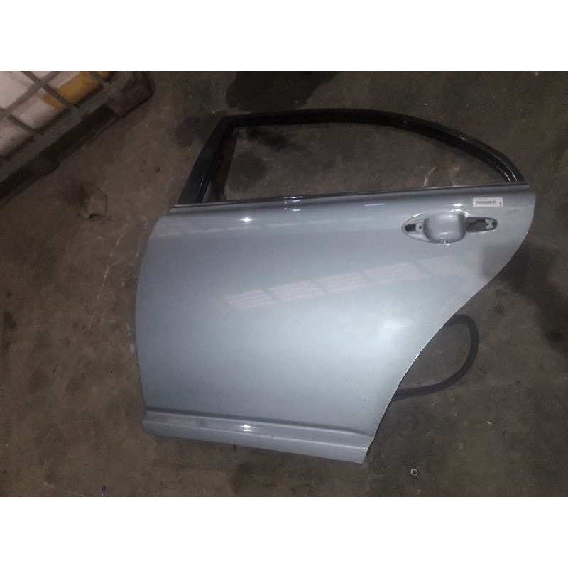 Recambio de puerta trasera izquierda para toyota avensis berlina (t25) 2.2 d-4d executive sedán (4-ptas.) referencia OEM IAM 670