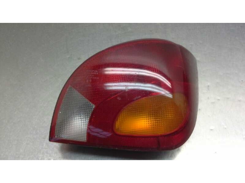 Recambio de piloto trasero derecho para ford fiesta berlina (dx) ambiente referencia OEM IAM   