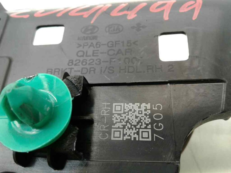 Recambio de maneta interior trasera derecha para kia sportage 1.6 cat referencia OEM IAM 82623-F1000  
