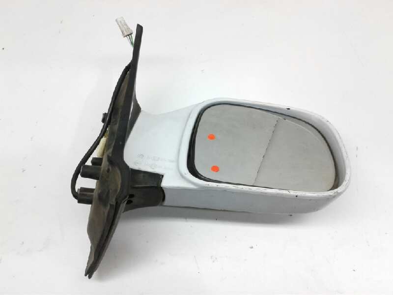 Recambio de retrovisor derecho para nissan vanette cargo referencia OEM IAM E9020067 BLANCO 