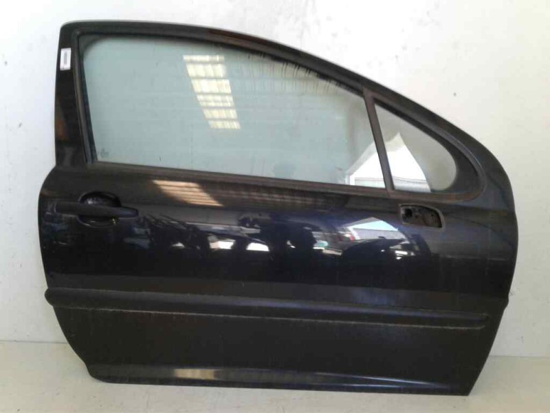 Recambio de puerta delantera derecha para peugeot 207 urban referencia OEM IAM 9004AR  