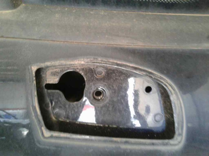 Recambio de puerta delantera derecha para peugeot 207 urban referencia OEM IAM 9004AR  