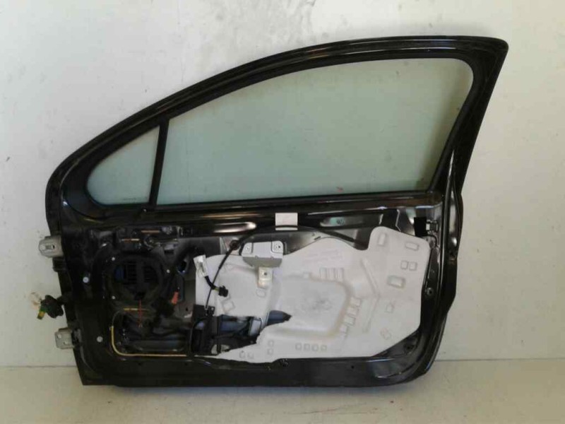 Recambio de puerta delantera derecha para peugeot 207 urban referencia OEM IAM 9004AR  