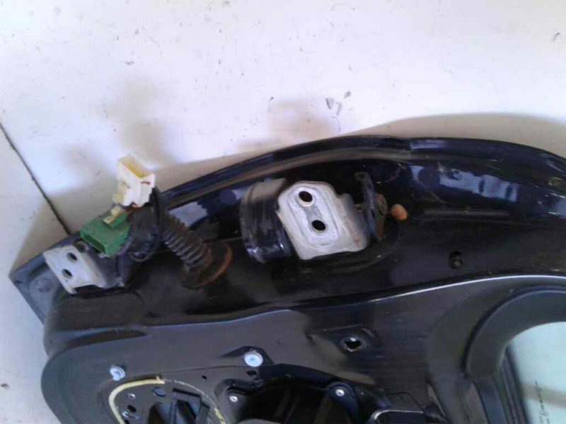 Recambio de puerta delantera derecha para peugeot 207 urban referencia OEM IAM 9004AR  