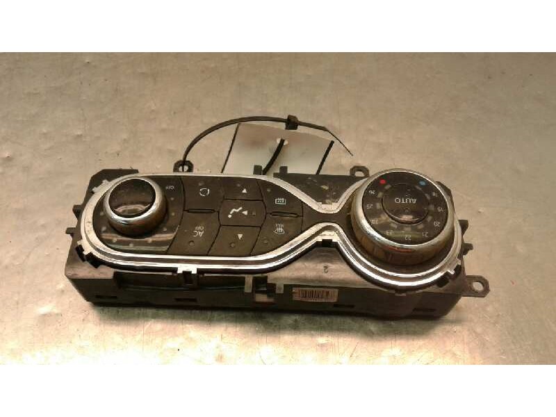 Recambio de mando climatizador para renault clio iv dynamique referencia OEM IAM 275108796  
