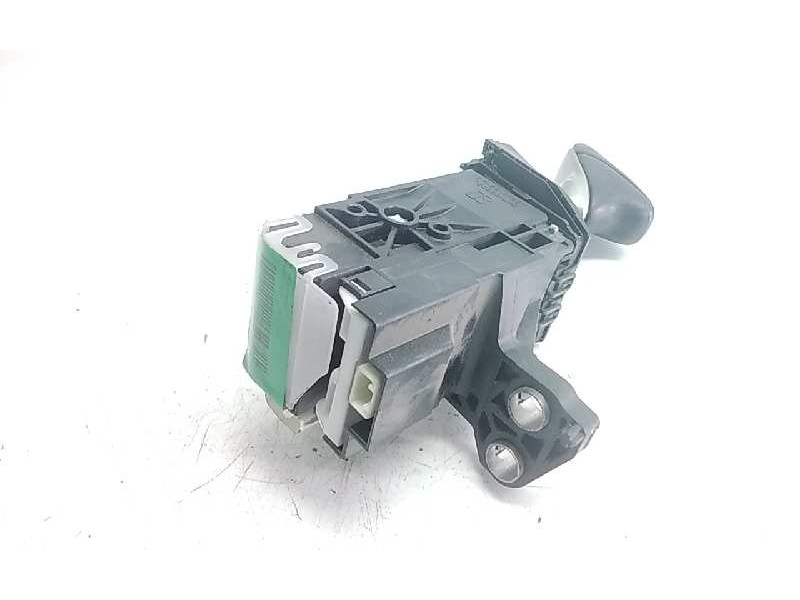 Recambio de palanca cambio para lexus ct 200h referencia OEM IAM 75C833LHD  