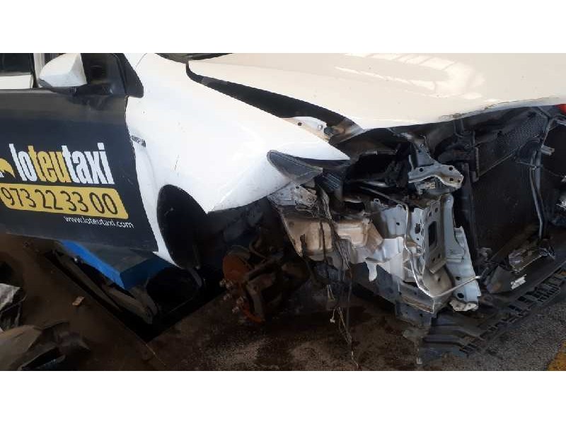 toyota auris touring sports (e18) del año 2015