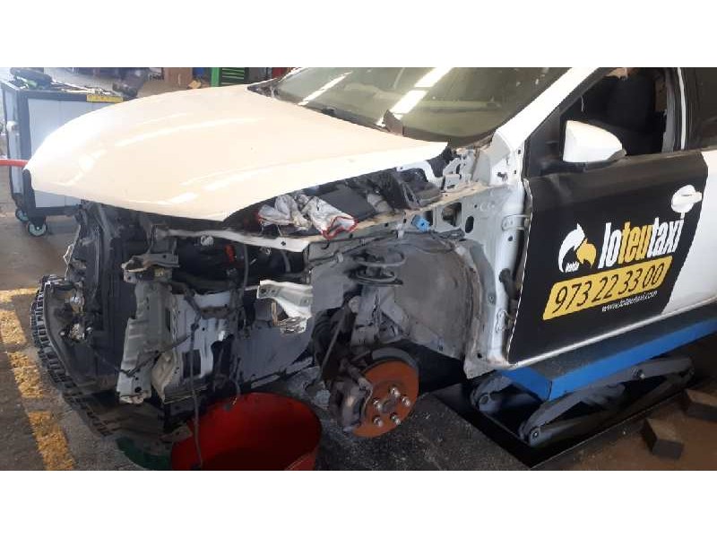 toyota auris touring sports (e18) del año 2015