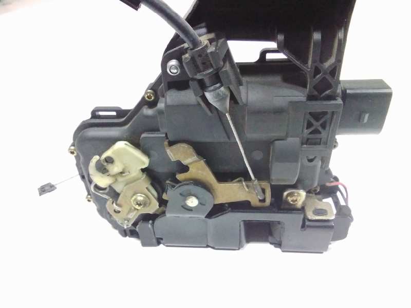 Recambio de cerradura puerta delantera izquierda para volkswagen passat berlina (3b2) comfortline referencia OEM IAM 3B0885737EF