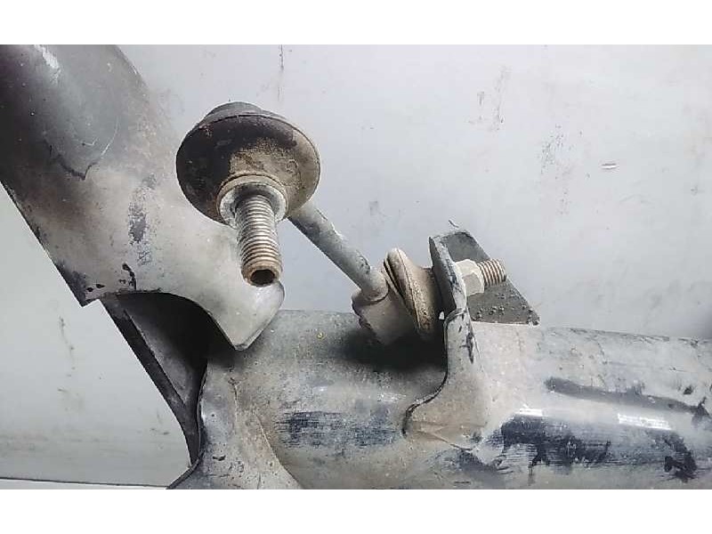 Recambio de brazo suspension inferior trasero derecho para honda cr-v (re) elegance referencia OEM IAM 9X2812  