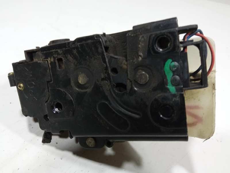 Recambio de cerradura puerta trasera izquierda para volkswagen passat berlina (3b2) comfortline referencia OEM IAM 3B4839015AL  