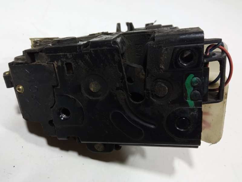 Recambio de cerradura puerta trasera izquierda para volkswagen passat berlina (3b2) comfortline referencia OEM IAM 3B4839015AL  