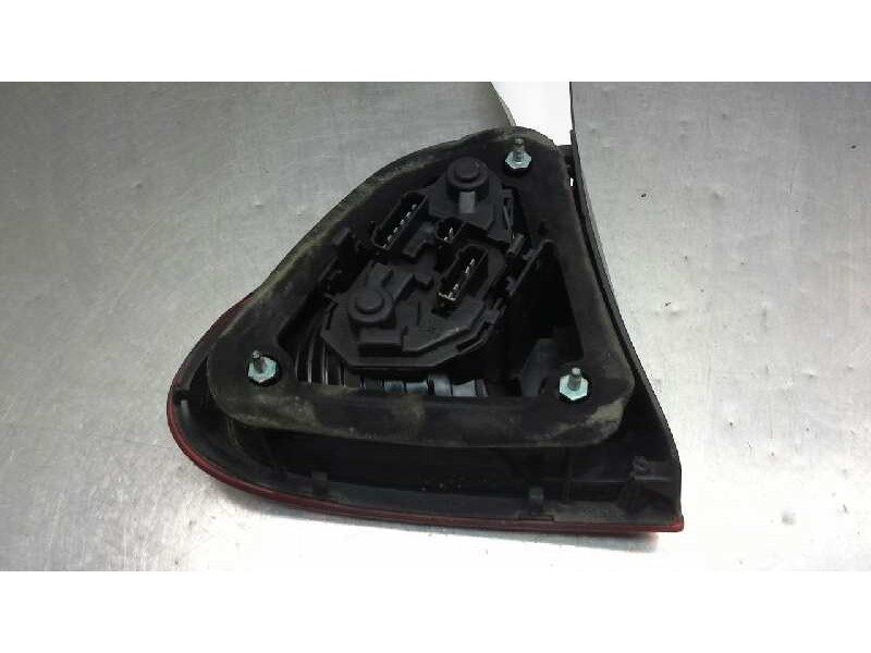 Recambio de piloto trasero derecho para seat leon (1m1) sport referencia OEM IAM   