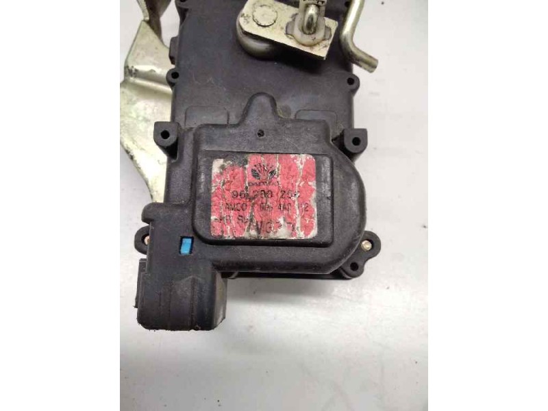 Recambio de cerradura puerta trasera izquierda para daewoo matiz referencia OEM IAM 96288256  95240
