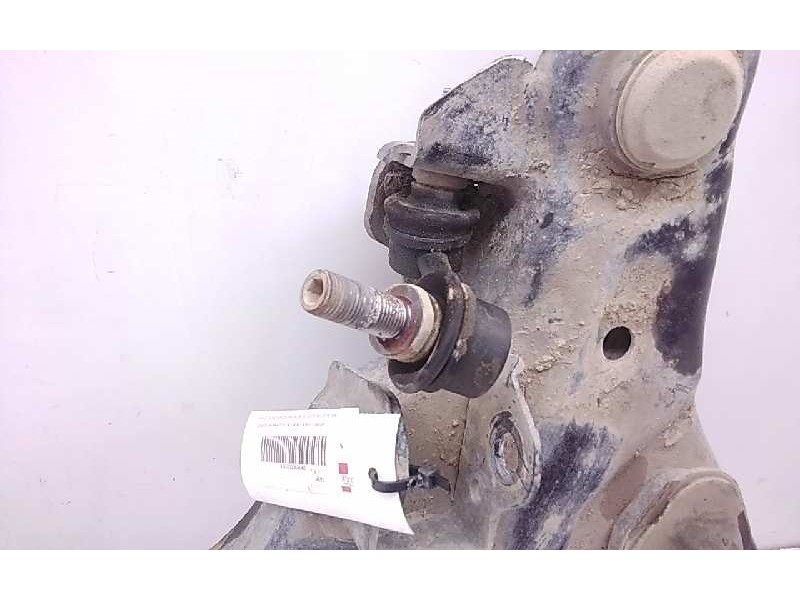 Recambio de brazo suspension inferior delantero derecho para nissan np300 pick-up (d23) acenta double cab 4x4 referencia OEM IAM