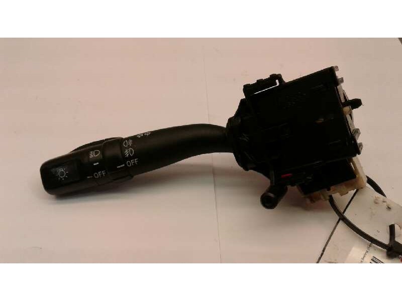 Recambio de mando luces para toyota avensis berlina (t25) 2.2 d-4d sol berlina (5-ptas.) referencia OEM IAM 173650  