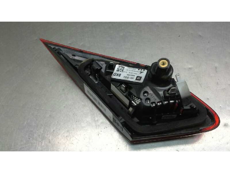 Recambio de piloto trasero derecho porton para opel corsa e edition ecoflex referencia OEM IAM   