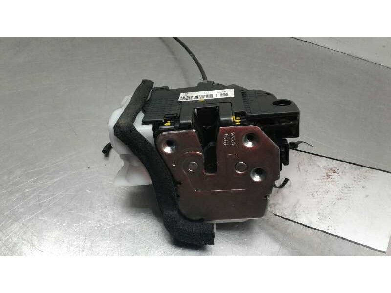 Recambio de cerradura puerta delantera izquierda para hyundai i20 1.4 crdi cat referencia OEM IAM 81310-C8320  