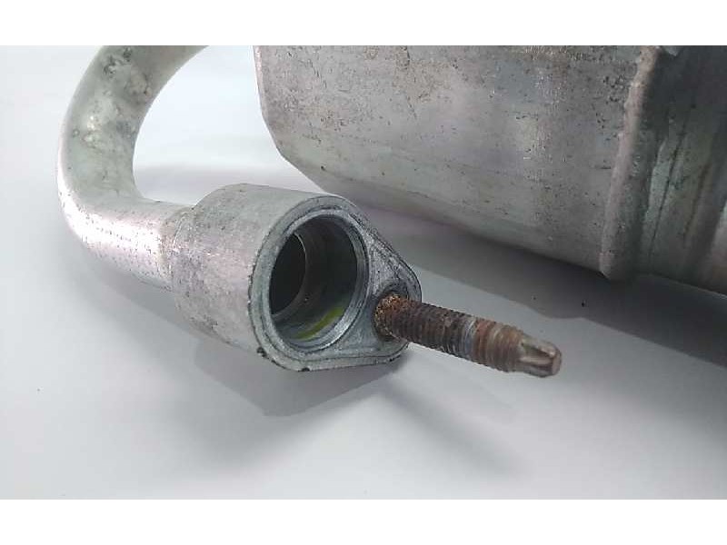 Recambio de filtro secador aire acondicionado para chrysler sebring berlina 2.0 crd limited referencia OEM IAM 05058235AD  