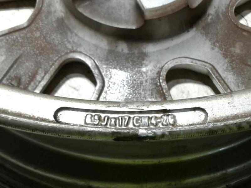 Recambio de llanta aluminio para citroen c4 berlina vtr plus referencia OEM IAM 17-4-TORNILLOS ET20 