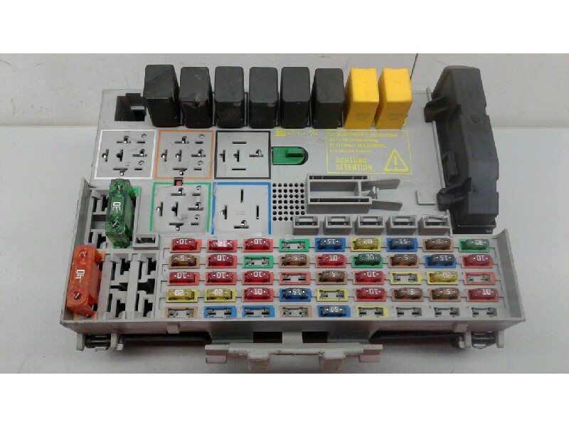 Recambio de caja fusibles para opel zafira a elegance referencia OEM IAM 6238019  