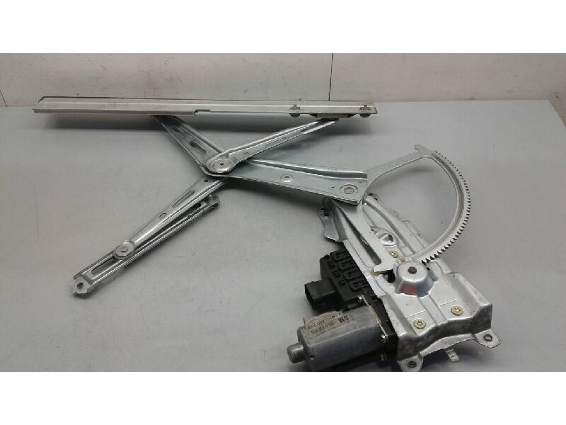 Recambio de elevalunas delantero derecho para opel zafira a elegance referencia OEM IAM 90579356  