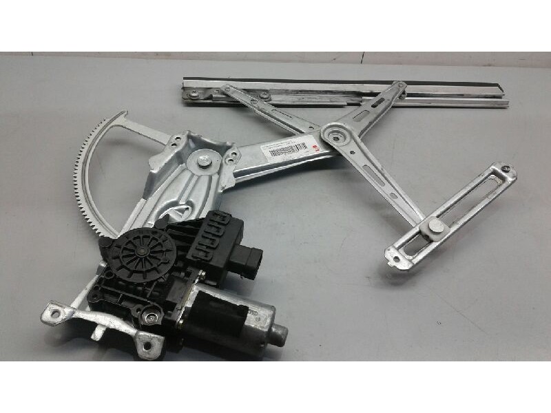 Recambio de elevalunas delantero derecho para opel zafira a elegance referencia OEM IAM 90579356  