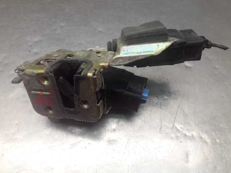 Recambio de cerradura puerta trasera izquierda para volvo s40 berlina td referencia OEM IAM 30850806  