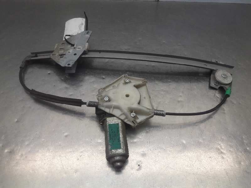 Recambio de elevalunas delantero derecho para volvo s40 berlina td referencia OEM IAM 113136-101/9470  