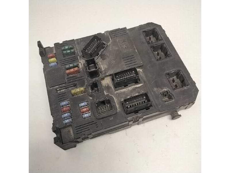 Recambio de centralita bsi para citroën c3 referencia OEM IAM 9653667380 9661707880 DELPHY