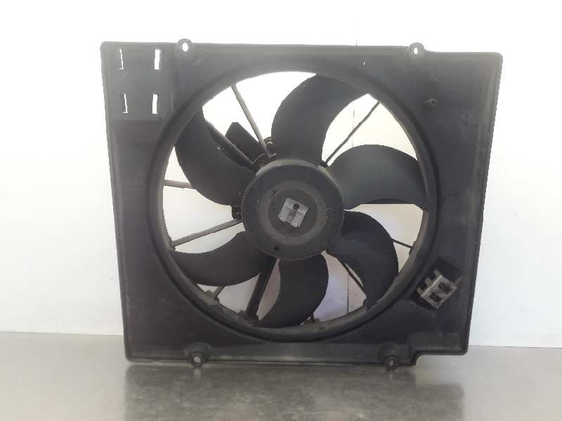 Recambio de electroventilador para renault megane i classic (la0) 1.6e alize referencia OEM IAM 7700421148 902084C 