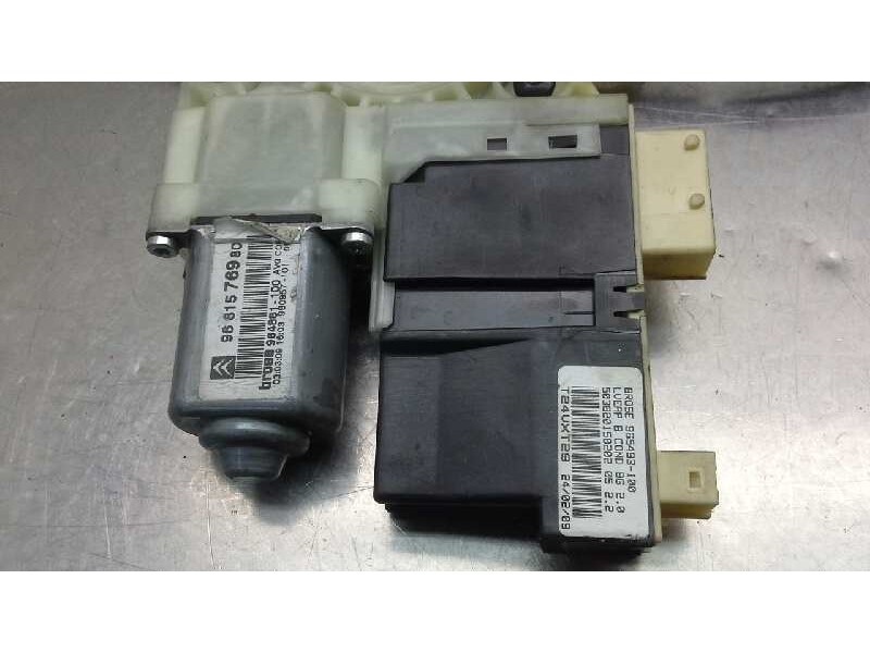 Recambio de elevalunas delantero izquierdo para citroen c4 berlina 1.6 16v cat (nfu / tu5jp4) referencia OEM IAM   