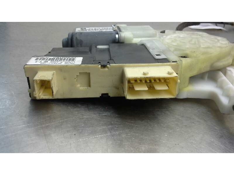 Recambio de elevalunas delantero izquierdo para citroen c4 berlina 1.6 16v cat (nfu / tu5jp4) referencia OEM IAM   