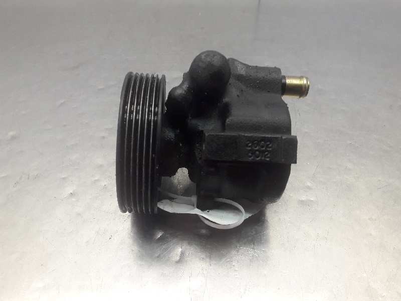 Recambio de bomba direccion para renault laguna (b56) 1.8 rn (b56b) referencia OEM IAM 7700823735 7700823794 26026915